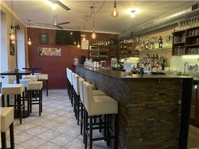 Übergabe Cocktailbar Bar