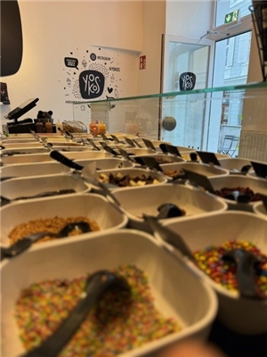 Graz (Stadt) | YOKOS Frozen Yogurt – Franchiseübernahme mit späterem Eigentumsübergang in Grazer Top-Innenstadtlage sucht Nachfolger:in! – Bild 2